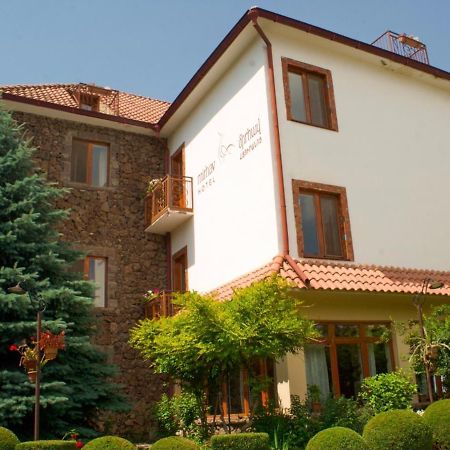 Hotel Mirhav 고리스 외부 사진