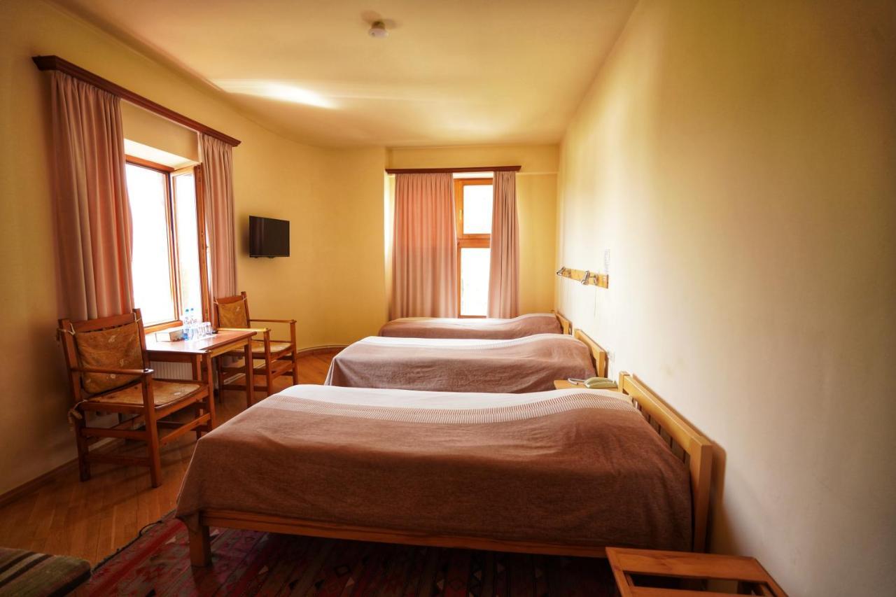 Hotel Mirhav 고리스 외부 사진