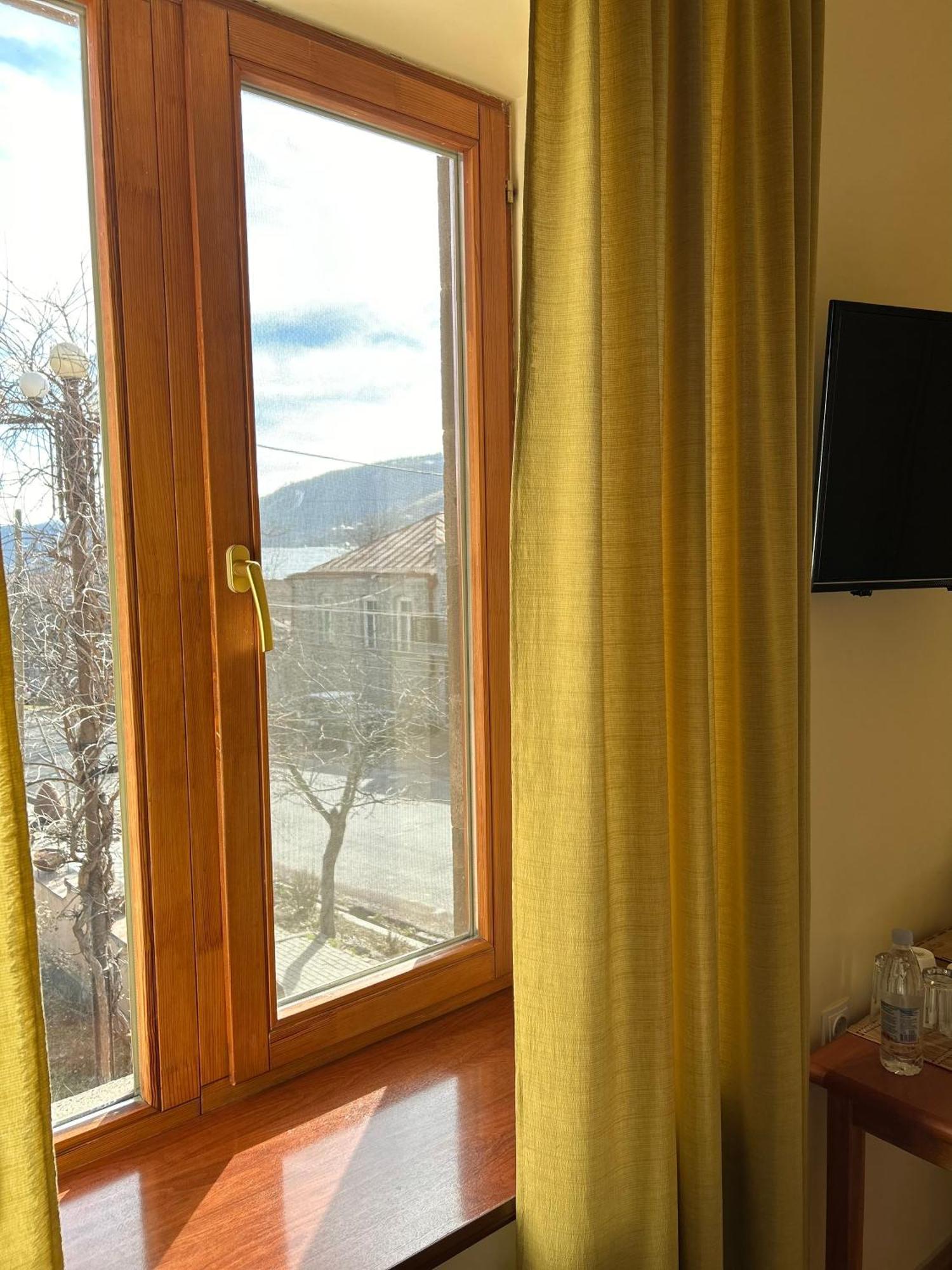 Hotel Mirhav 고리스 외부 사진