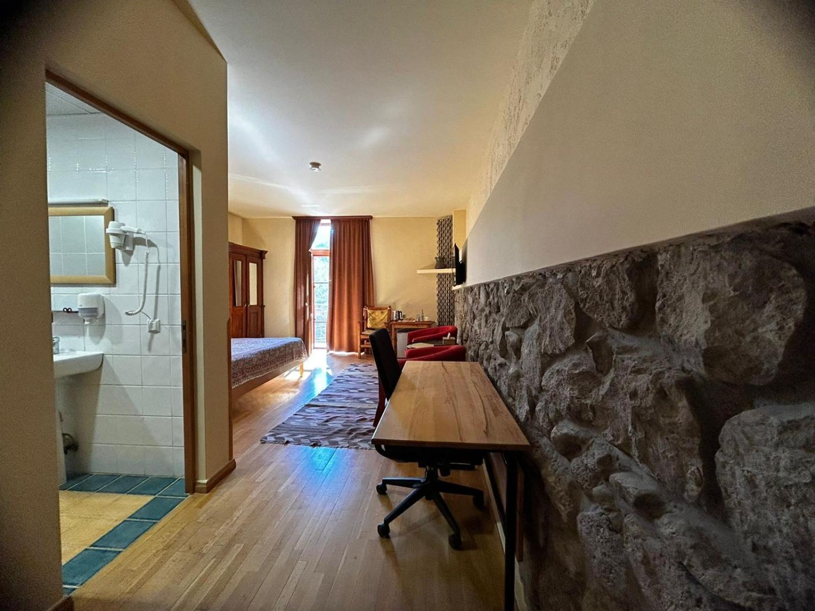 Hotel Mirhav 고리스 외부 사진