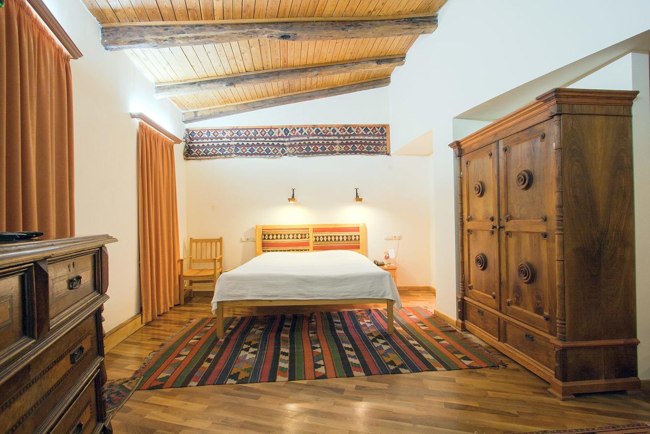 Hotel Mirhav 고리스 외부 사진